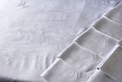 null Table service, tablecloth and eighteen damask napkins, steeple chase, early...