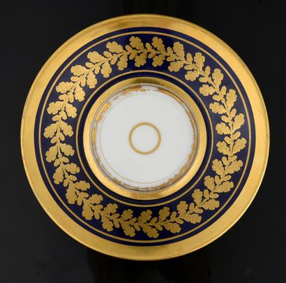 null TASSE ET SA SOUCOUPE EN PORCELAINE
MANUFACTURE DARTE, PARIS, 1812. À décor d'un...