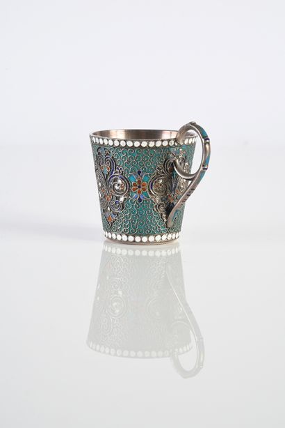 null SMALL SILVER COFFEE CUP.
KLINGERT, Moscow, 1890. Of flared form, decorated with...