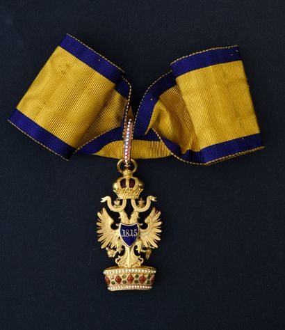 null ORDRE DE LA COURONNE DE FER (Autriche).
Modèle Commandeur, en or et émail, conservé...