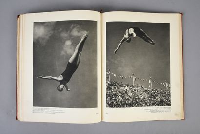 null [RIEFENSTAHL Leni. Schönheit im Olympischen Kampf [Beauty in the Olympic Games],...