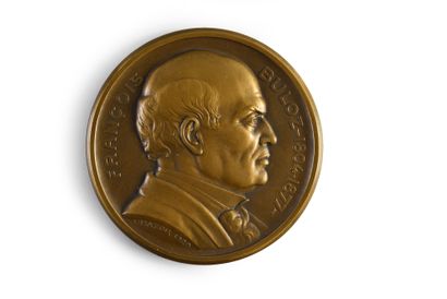 null BULOZ François (1803-1877).
Belle médaille en bronze doré, signée Lucien BAZOR...
