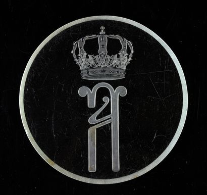 null KINGDOM OF YUGOSLAVIA Glass plate, round shape, engraved with the Cyrillic nomogram...