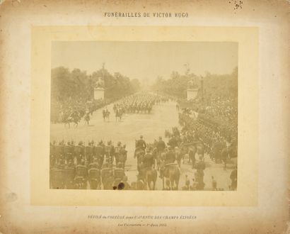 FUNÉRAILLES DE VICTOR HUGO - 1885. Grand...