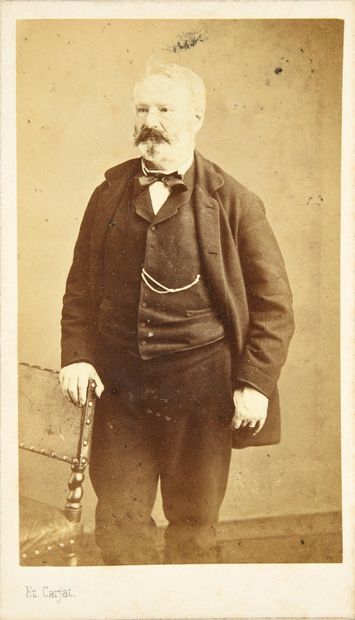 null HUGO Victor (1802-1885).
Photographic portrait signed Étienne Carjat & Cie (1828-1906)...
