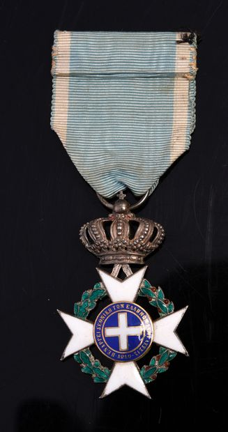  ORDRE DU SAUVEUR (Grèce). Croix de chevalier, en or, argent et émail, conservée...