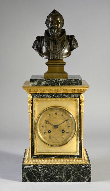 null BEAUTIFUL CLOCK TERMINAL.
In serpentine, framed by two borders decorated with...