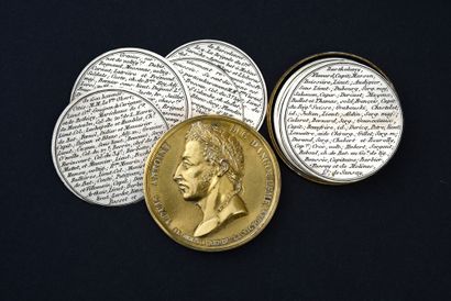 Louis-Antoine, duc d'Angoulême (1775-1844) Small gilt metal medallion box, with repoussé...