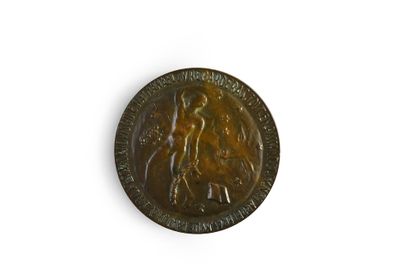 null GIDE André (1869-1951).
Médaille en fonte de bronze, signée Annette LANDRY,...