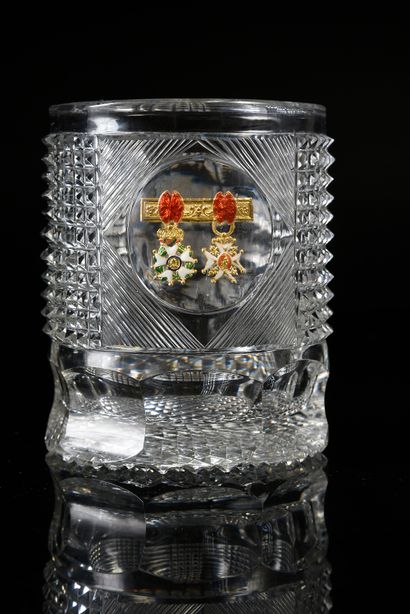 null RIGHT GOBELET.
In faceted crystal and diamond points, decorated with inclusion...