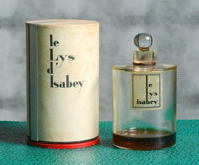 ISABEY «Le Lys» - (années 1920) Présenté dans son coffret cylindre en carton gainé...