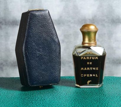 null PARFUMERIE VICTORIA RIGAUD - «Le Parfum de Marthe Chenal» - (1916) Présenté...