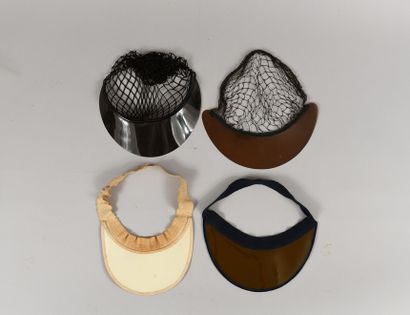 null Set of 4 women's visors for tennis in the 1920s. In good condition.