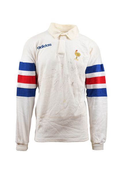 null Shirt of the French Team with the autographs of many internationals including...