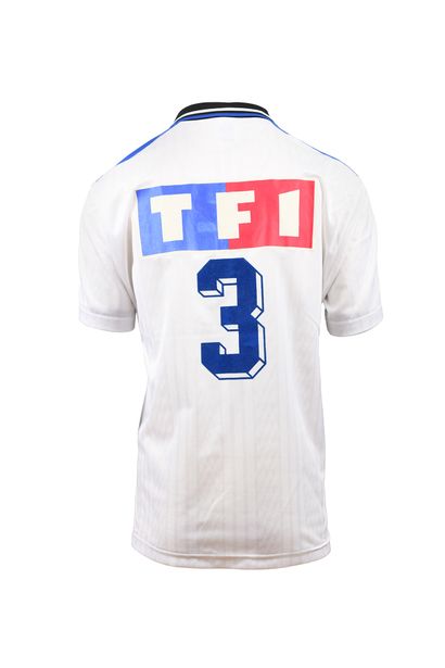 null Franck Silvestre. Defender. Jersey N°3 of AJ Auxerre for the 1993-1994 edition...
