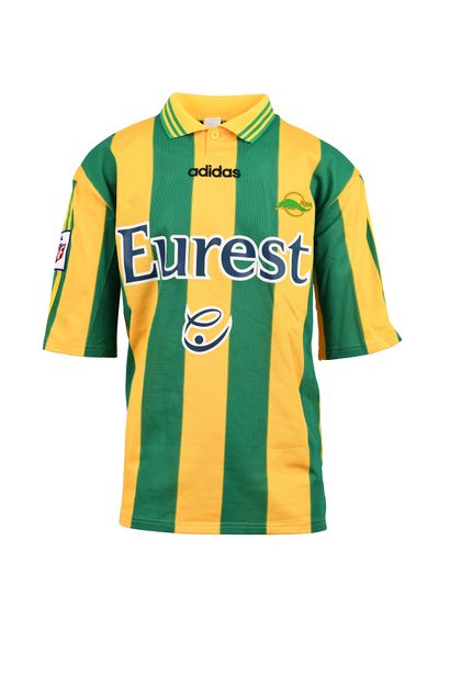 null Claude Makélélé. Midfielder. Jersey N°7 of FC Nantes for the match of the 9th...