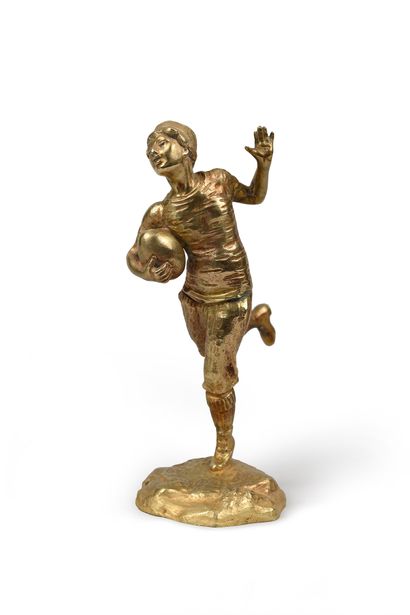 null Sculpture in bronze The Rugby. Circa 1900. Signed Emil Fuchs (1866-1929) on...