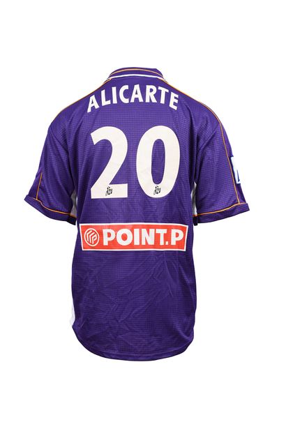 null Hervé Alicarte. Defender. Jersey N°20 of Toulouse FC for the edition 2000-2001...