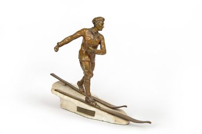 null Bronze sculpture on a quartz base Skier, signed Ruffino Besserdich (1858-1915)....