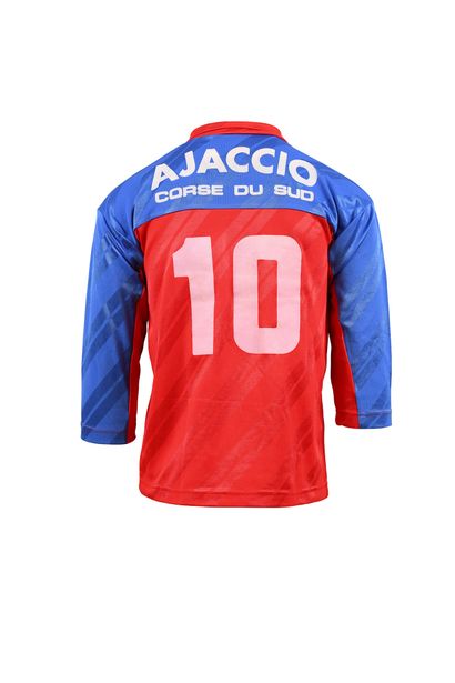 null GFC Ajaccio. Jersey N°10 worn during the 1990-1991 season of the Division 3...