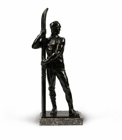 null Sculpture The Skier. In electroplating. Around 1920. Monogrammed HR. Very nice...