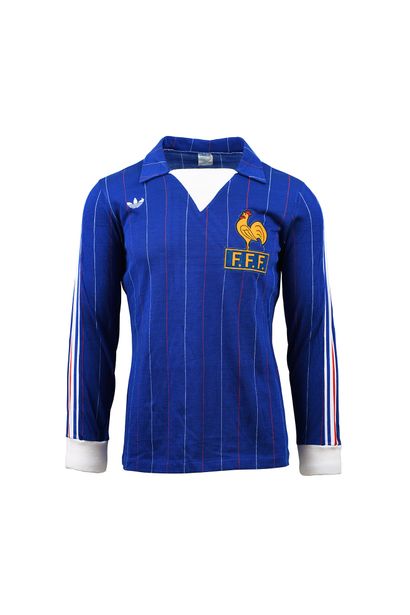 null Jersey N°4 of the French Youth Team worn during the international season 1981-1982....