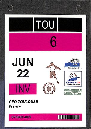 null Ballon officiel Tricolore utilisé pour la Coupe du Monde 1998 en France. Official...