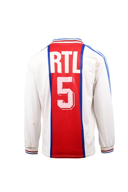 null Alain Roche. Defender. Jersey N°5 of the Paris Saint-Germain for the 1994-1995...