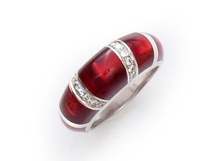 null Ring in white gold 750th, decorated with two lines of diamonds on a red resin...