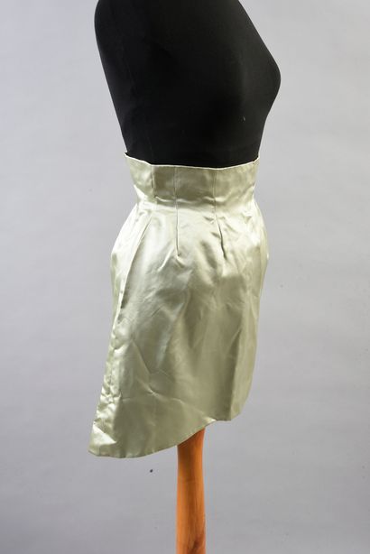 CARVEN haute couture Jupe courte été 1991 en taffetas de soie changeant gorge de...