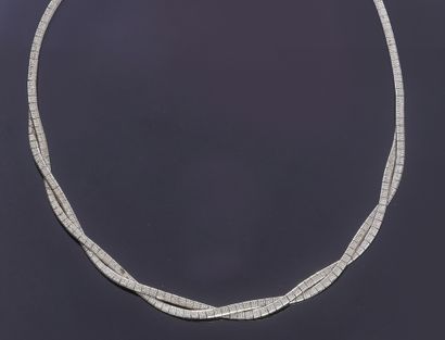 Articulated necklace in brushed white gold...