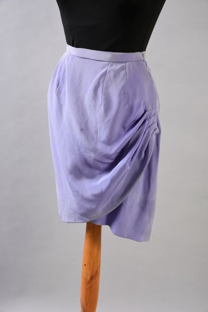 CARVEN haute couture Jupe courte été 1991 en taffetas de soie changeant gorge de...
