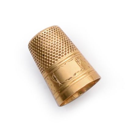 Thimble in gold 750e.
Weight : 4,5 g