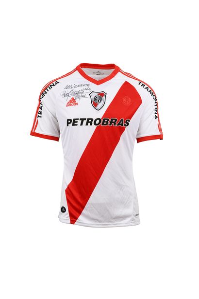 null River Plate club jersey for the 2011 season with the autograph of Daniel Passarela,...