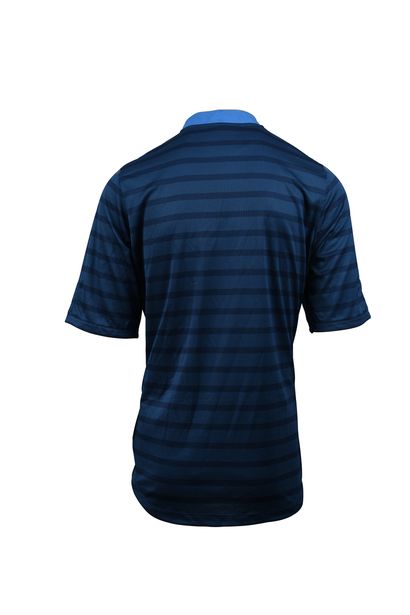 null Shirt of the French team for the season 2012-2013 with the signatures of international...