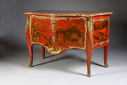 Chest of drawers in red lacquer decorated...