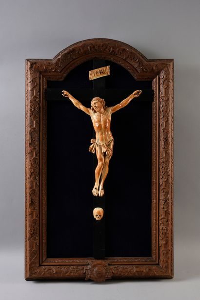 
Crucifix with framing in wood called Saint...
