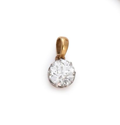 null Pendentif en or 750e(18k) et platine 850e, orné d'un diamant demi-taille ( 2...