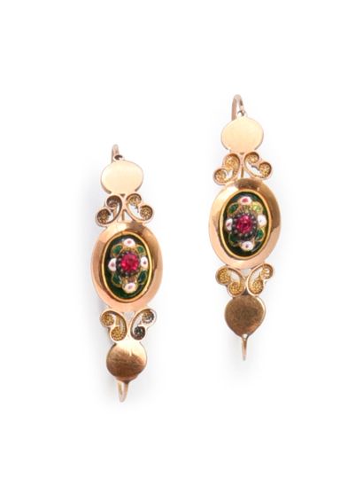 null Pair of "Poissardes" earrings in 18k gold with a cartouche in Bressan enamel,...