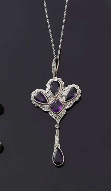 18k white gold pendant composed of a motif...