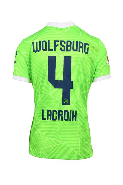 null Maxence Lacroix. Défenseur. Maillot N°4 de Wolfsburg porté lors de la saison...