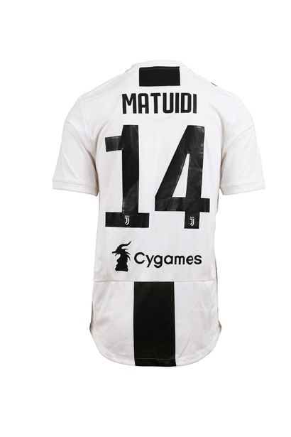 null Blaise Matuidi. Milieu de terrain. Maillot N°14 de la Juventus de Turin porté...