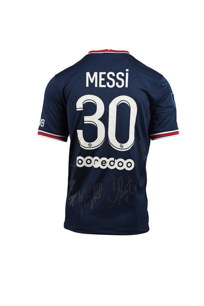 null Lionel Messi. Maillot N°30 du Paris Saint-Germain avec 7 autographes authentiques...