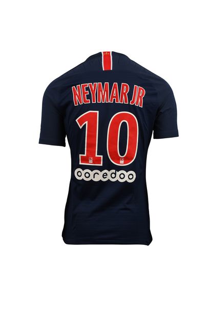 null Neymar JR. Attaquant. Maillot N°10 du Paris Saint-Germain pour la saison 2018-2019...