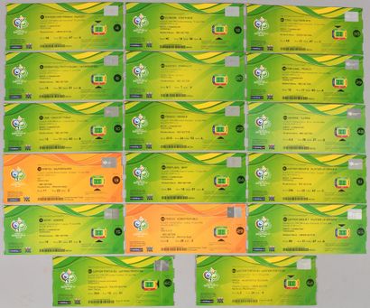 null Ensemble de 17 billets entiers officiels presse pour la Coupe du Monde 2006...