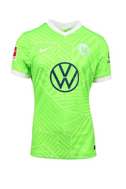 null Maxence Lacroix. Défenseur. Maillot N°4 de Wolfsburg porté lors de la saison...