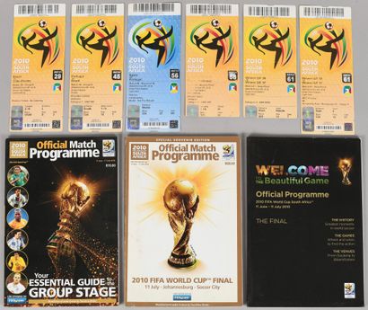 null Ensemble de 3 programmes et 6 billets officiels de la Coupe du Monde 2010 pour...