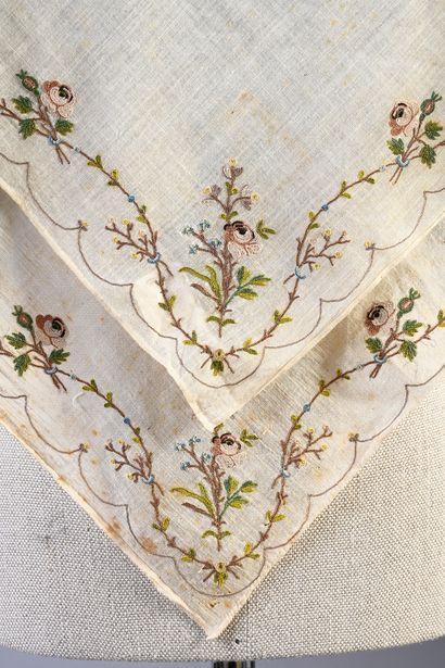 null Double shawl with embroidered tip, late eighteenth century, cream cotton muslin...