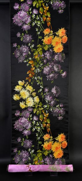 Superb lampas with chrysanthemums, manufacture...