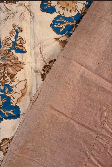 null Two pairs of curtains in Indian, circa 1830, woodblock print on linen canvas,...